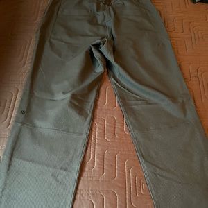 Men’s Lululemon pants. Black with pinstripe.